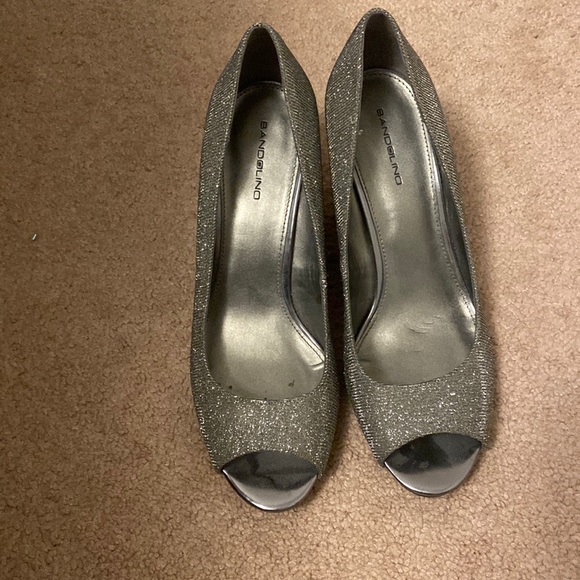 Bandolino Heals - Picture 1 of 1